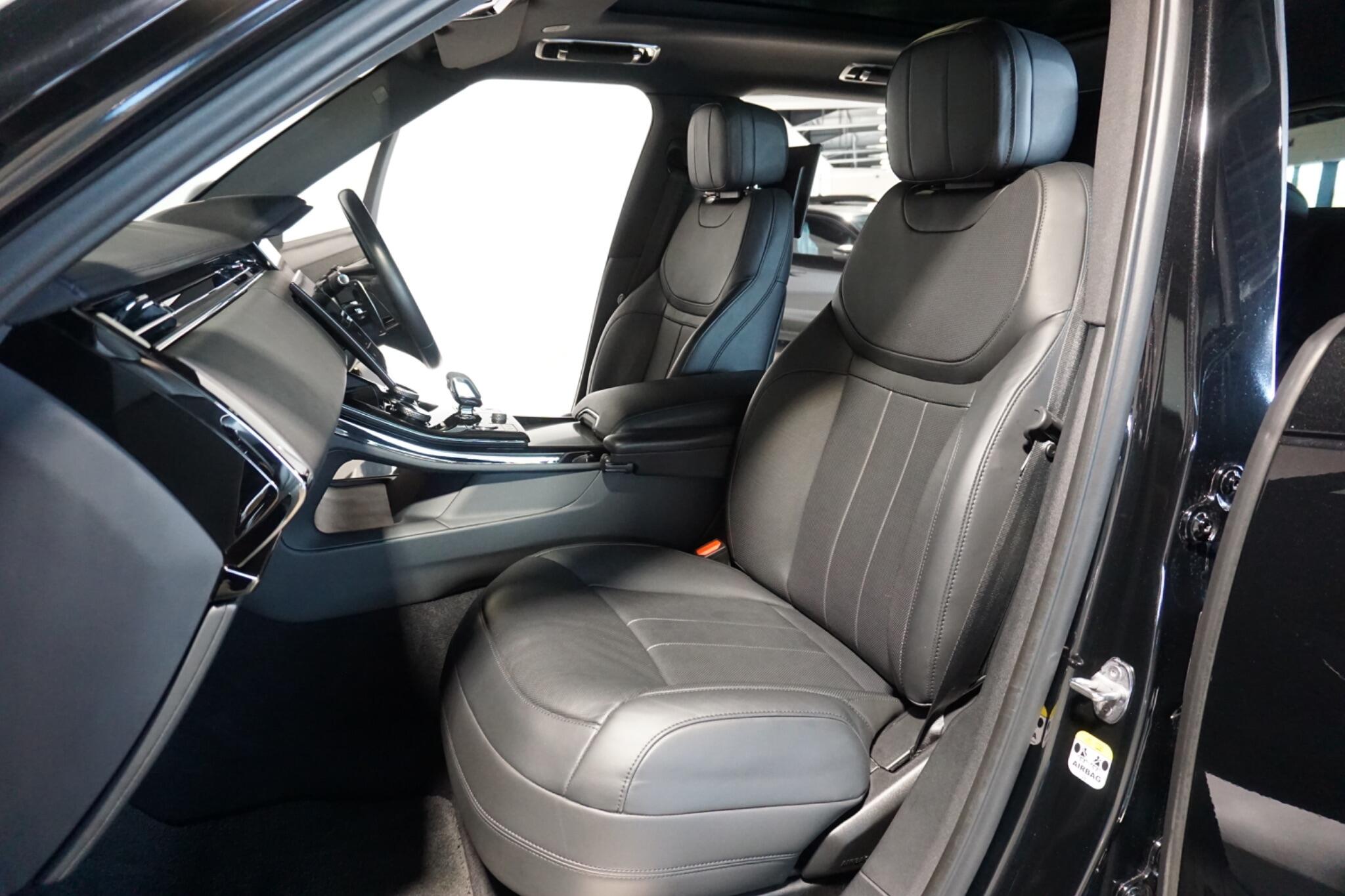 Land Rover Range Rover Sport 3.0 D300 MHEV Dynamic SE SUV 5dr Diesel Auto 4WD Euro 6 (s/s) (300 ps)